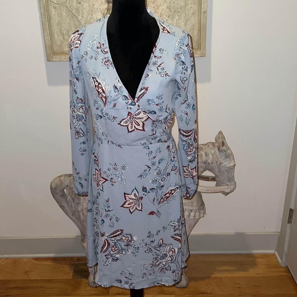 Just Fab wrap around blue floral print dress‎ Sz S
